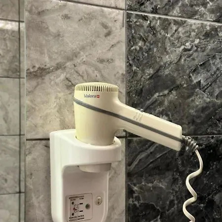 Joi *